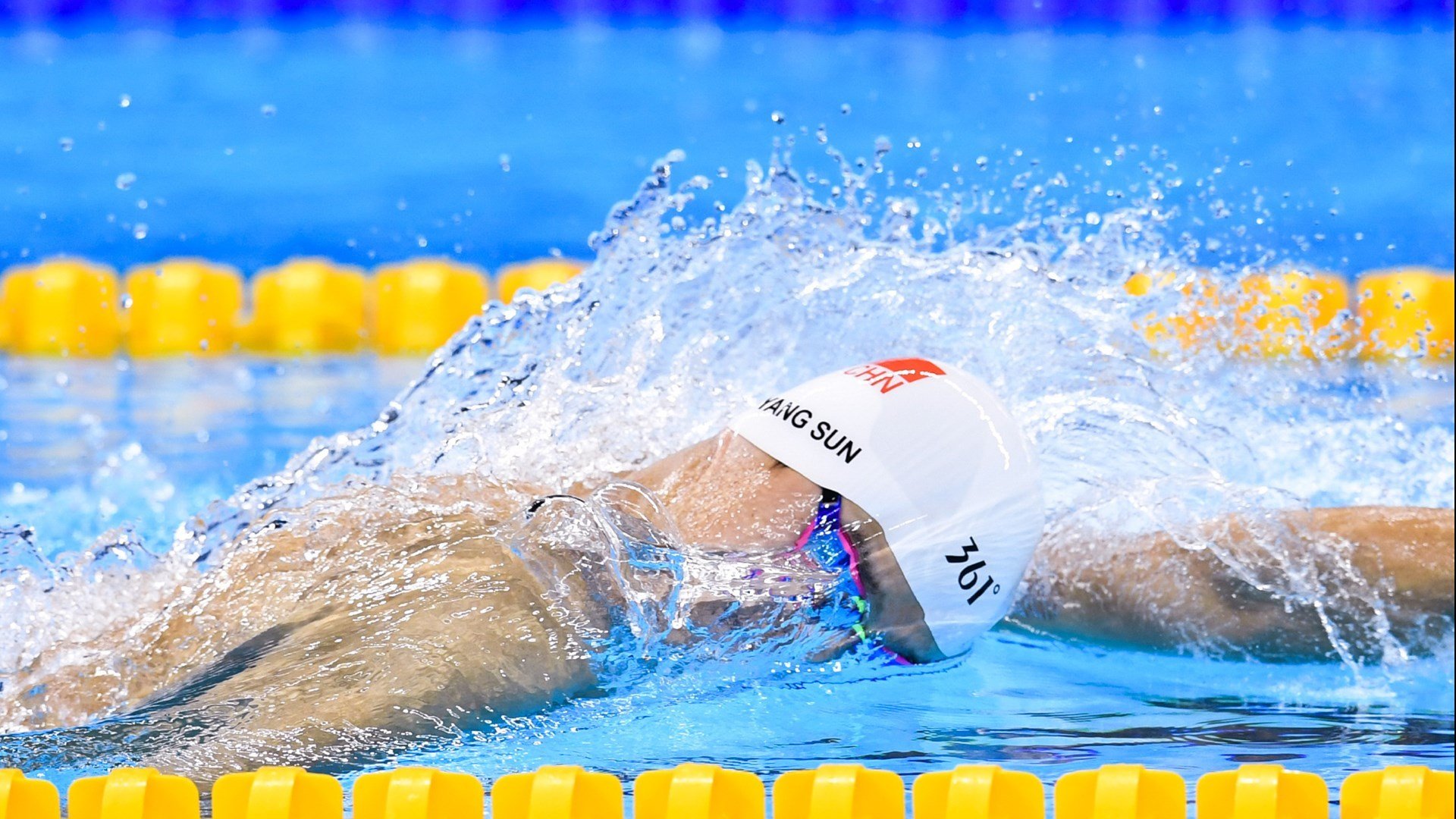 中国速度滑冰队世锦赛再创佳绩 年轻小将闪耀国际舞台